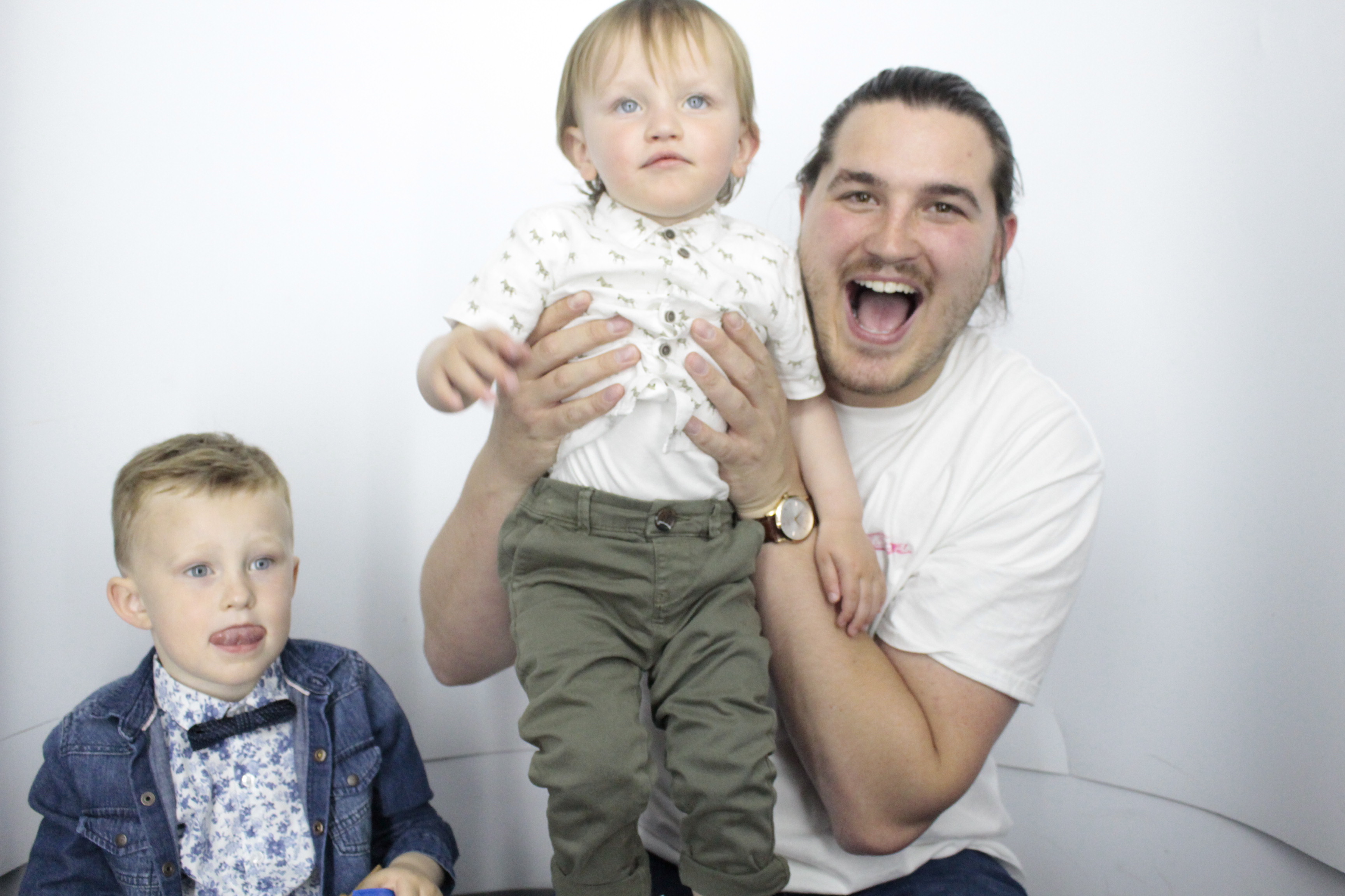Mandy's 60th  Birthday Party | View more photos from the event at gallery.myphotoboothexperience.co.uk/u/MyPhotoBoothExperienceLtd/Mandys-60th-Birthday-Party